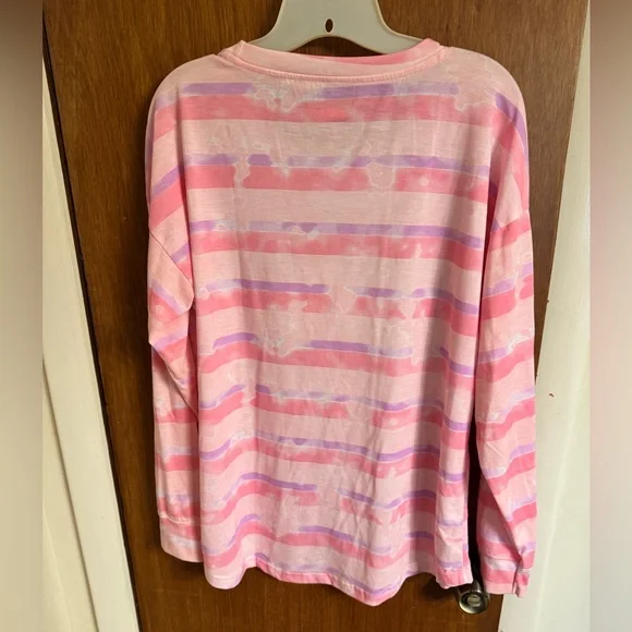 NWOT ladies long sleeve breast cancer graphic tee, size L, “Never Give Up Hope” - Picture 2 of 16